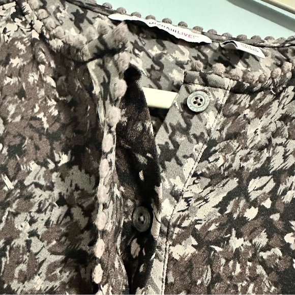 🦋 NWOT Isaac Mizrahi Button down blouse 6 - Picture 3 of 11